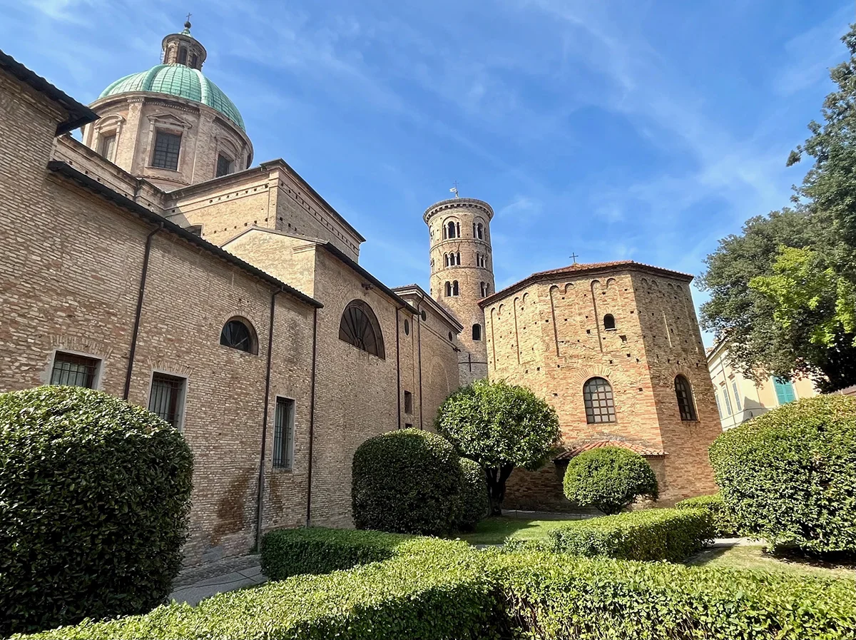Battistero Neoniano, Ravenna